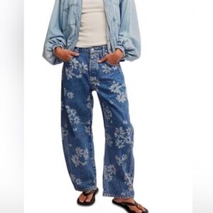 WE THE FREE PEOPLE GOOD LUCK BARREL LASER DAISY